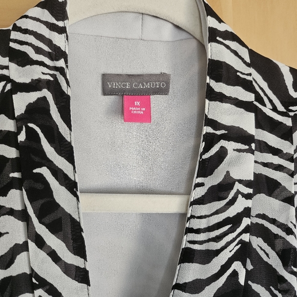Vince Camuto Zebra Blouse XL - Picture 3 of 7